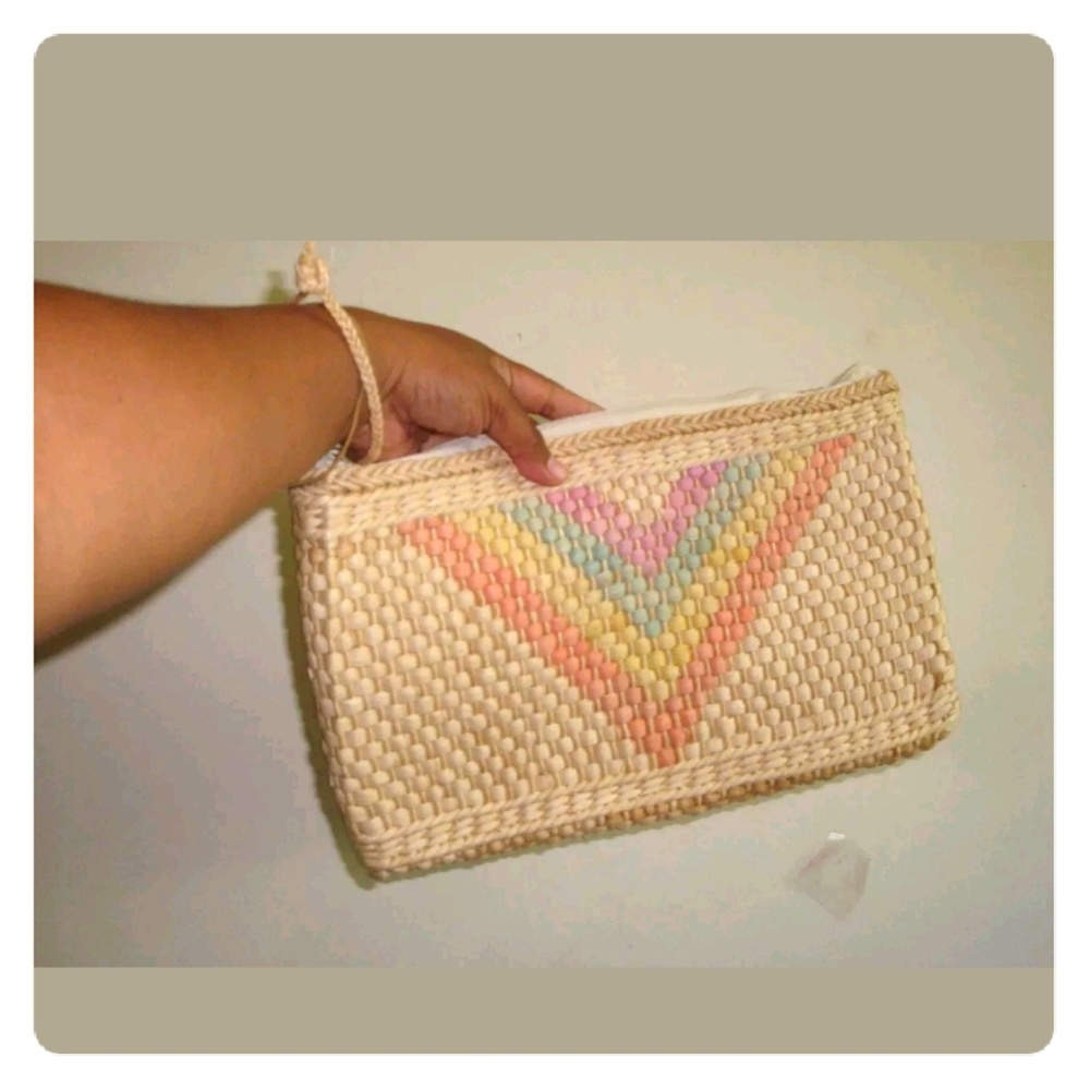 Vintage Clutch Wristlet Straw Summer/Beach Purse.